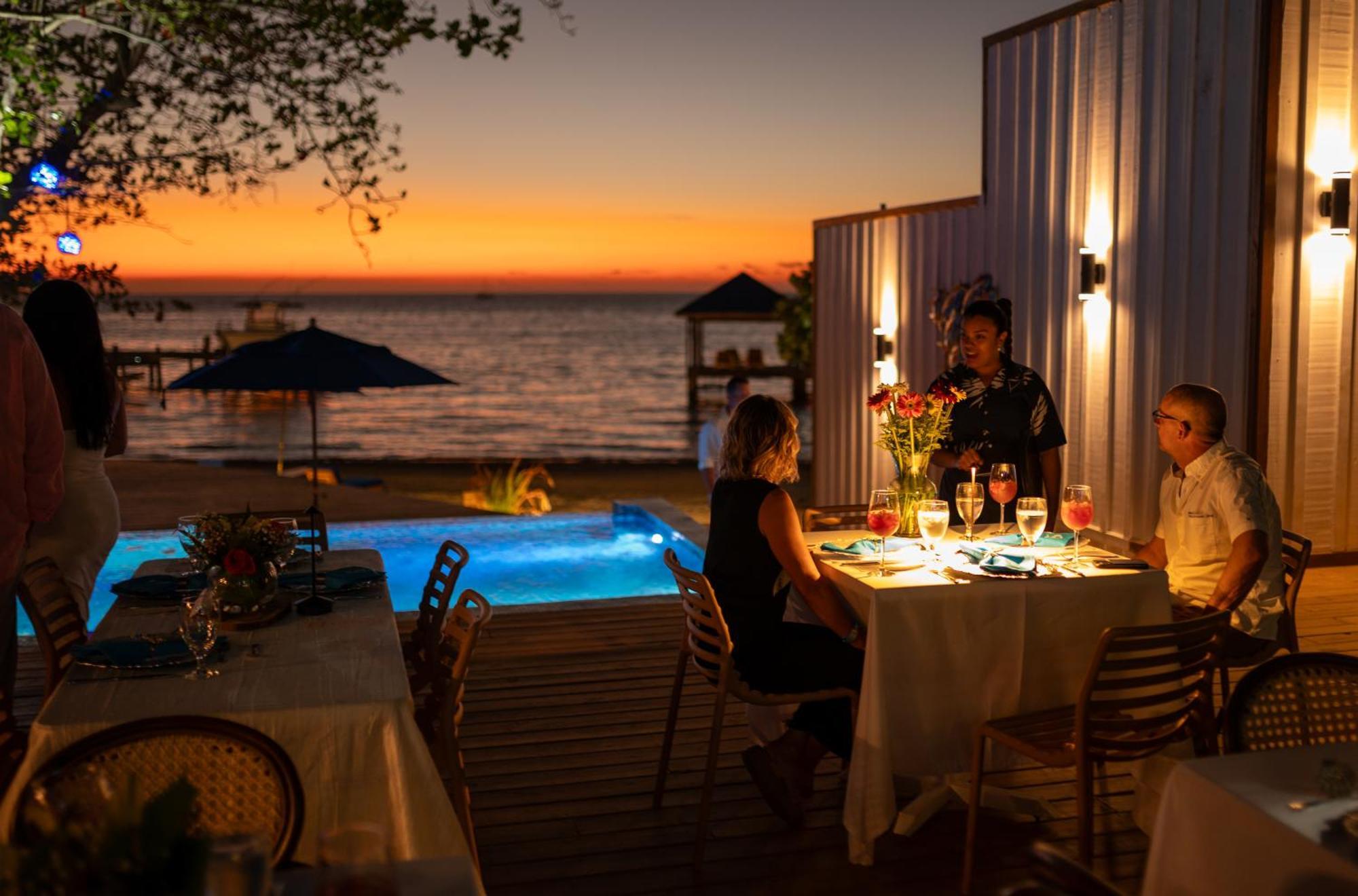 ווסט ביי Blue Roatan Resort מראה חיצוני תמונה