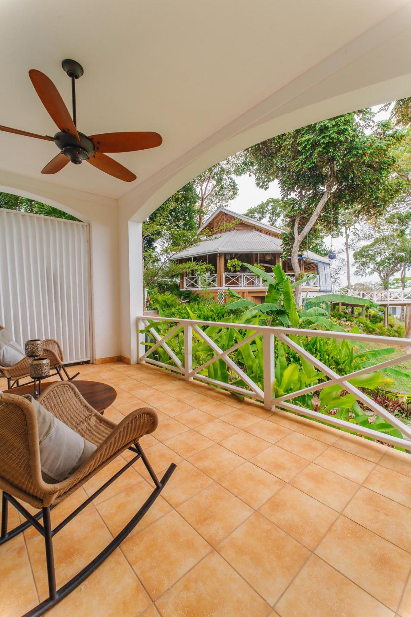 ווסט ביי Blue Roatan Resort מראה חיצוני תמונה